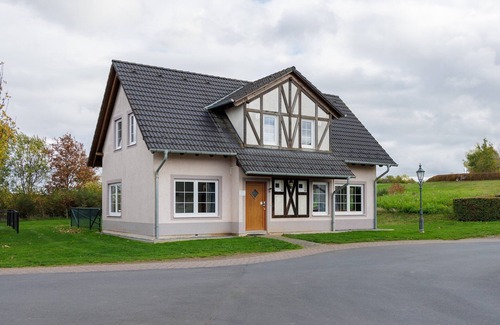 Ediger House | Sauna Stay by Moselle River