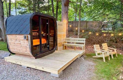 Lincoln House | SaunaHaus - Log Cabin plus Private Sauna by the Brook