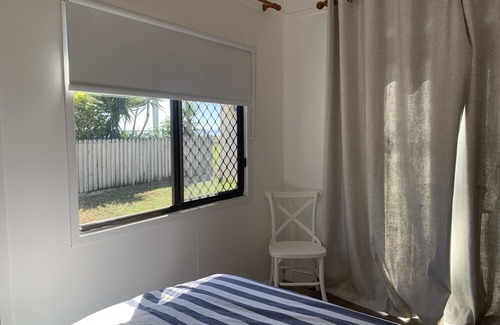 Townsville City House | Saunders Beach Shack - on the beach