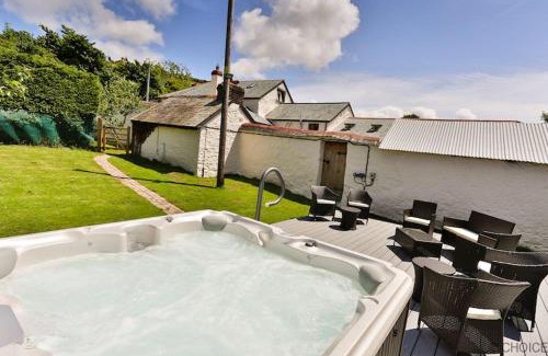 Braunton House | SAUNTON SANFIELD GRANGE 10 Bedrooms