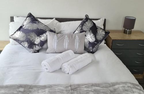 Loughborough Apartment | SAV Stays Nottingham Road 1 & 2 Bed Flats Loughborough