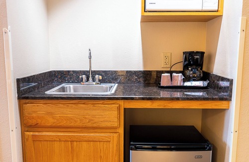 Savanna Hotel | Savanna Inn & Suites