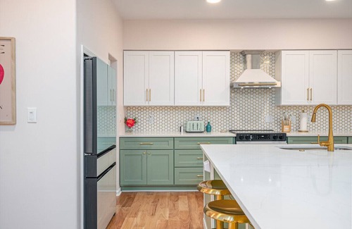 Savannah House | Savannah Dream House 4500 sqft w Elevator & more!