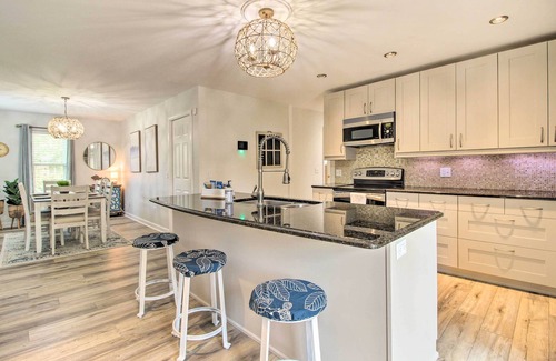 Savannah House | Savannah Family Home w/Private Pool & Yard!