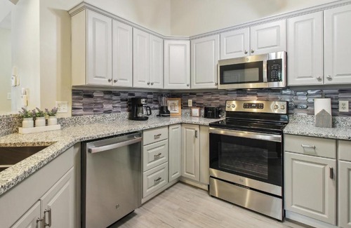 Cuyler - Brownsville House | Savannah Home with Patio and Grill about 2 Mi to Downtown