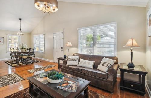 Cuyler - Brownsville House | Savannah Home with Patio and Grill about 2 Mi to Downtown