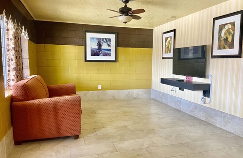 Garden City Hotel | Savannah Inn and Suites