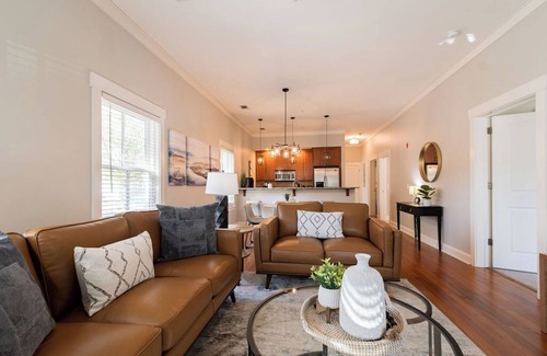 Old West Broad Neighborhood Apartment | Savannah Residences