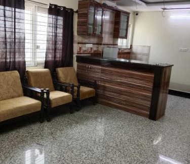 Banjara Hills Bed & Breakfast | Savioz Vajra