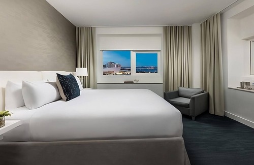 Downtown Miami Hotel | Savvy King in Miami, Enjoy Sea and Land Adventures!