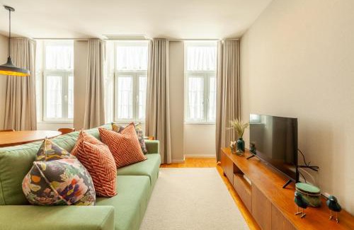 Centro / Baixa Apartment | Savvy Signature Apartments