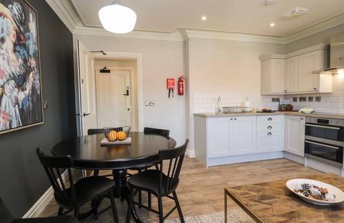 Loftus Cottage | SAXON PRINCESS SUITE, romantic, character holiday cottage in Loftus