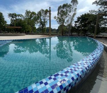 Kampung Kuala Parit Resort | Sayong Resort