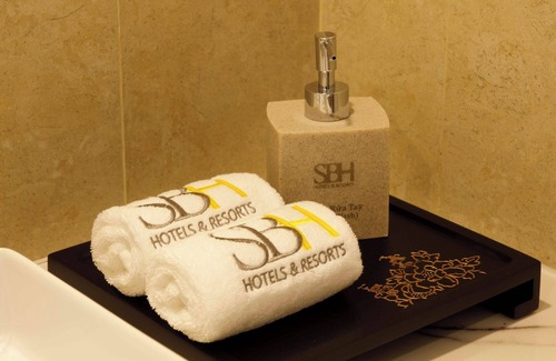 Phu Vang Hotel | SBH Gloria Hue