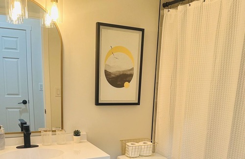 Keith Apartment | Scandi-style suite in the city!
