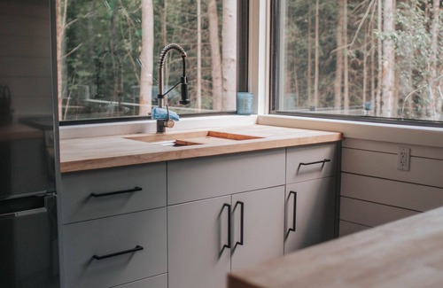 Hastings Highlands House | Scandinavian-Inspired Tiny Home Experience