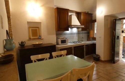 Amelia Apartment | SCAPPO IN UMBRIA, nel vicolo