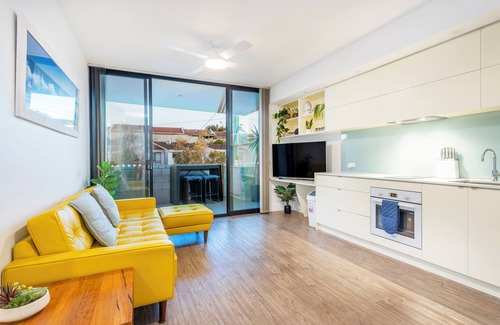 Scarborough Apartment | Scarborough Pearl Apartment - Executive Escapes