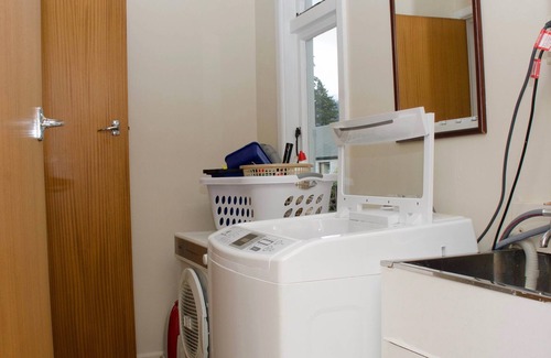 Hanmer Springs Cottage | SCARBOROUGH SWEETIE, pet friendly, with a garden in Hanmer Springs