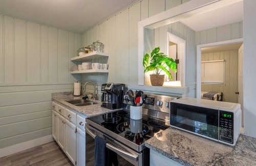 Muskegon Cabin | Scenic Drive Resort - Cabin #2