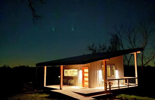 Frankfort Cabin | Scenic Highgrounds Modern Cabin on a Quiet Farm - Chicory