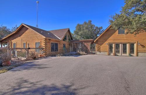 Florence Villa | Scenic Hill Country Ranch with amazing views