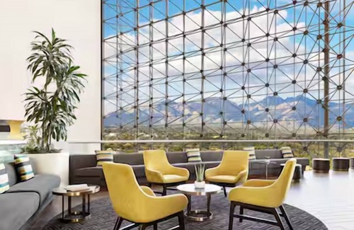 Tucson Hotel | Scenic Hotel Room with Mountain Views, 2 Family-Ready Rooms w/Pool Access
