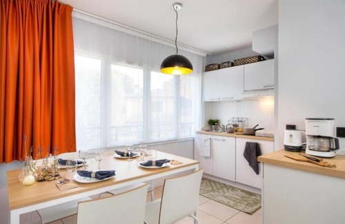 Mougins Hotel | Scenic Riviera Gateway! Spacious Room w/Kitchen and Living Space