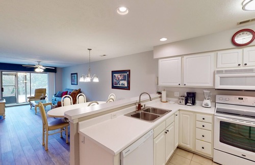 Pawleys Island Villa | Scenic Serenity 2 Bedroom Villa with Balcony