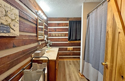 Waynesville House | Scenic Solitude