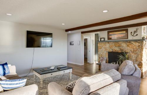 Northeast Tacoma Apartment | Scenic Tacoma Apartment with Deck and Fire Pit!