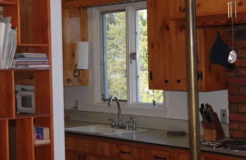 Somers Cottage | Scenic View Of Flathead Lake With Mission Mtns In The Background