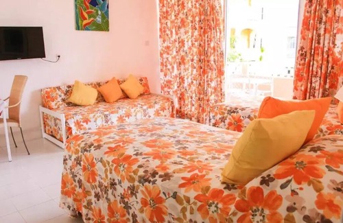 West Coast Apartment | ScenicGarden View Studio Room 2 Beds Sofa AC TV-MA