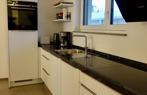 Kressbronn Apartment | Schöne 2 Zimmer Ferienwohnung mit 70 m² in Kressbronn in Guter Lage