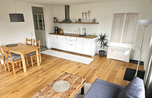 Radolfzell am Bodensee Apartment | Schöne, Gemütliche Fewo in Bauernhaus mit Garten