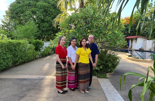 Cha-am House | Schönes Bungalow mit gemeinschaftichem Außenpool und 2km vom Sandstrand enfernt