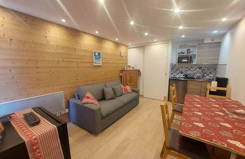 Mont-de-Lans Apartment | Schönes renoviertes Studio in der Nähe von Liften und Geschäften