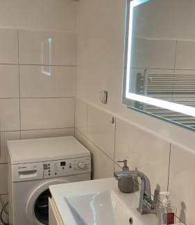 Vahrenwald Apartment | Sch1 Schleswiger Str.19,30165 Hannover,UG,2 x SZ (2 x Doppelbett)
