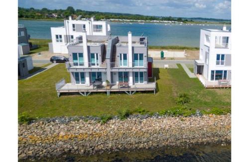 Olpenitz Villa | Schleivilla Hafenblick by Seeblick Ferien ORO
