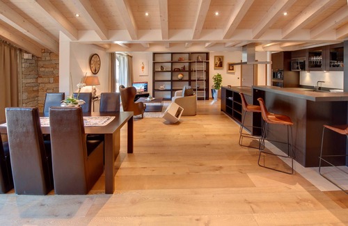 Zermatt City Centre Hotel | SCHLOSS Zermatt - CBD & Adaptogenic Spa and Sport Hotel