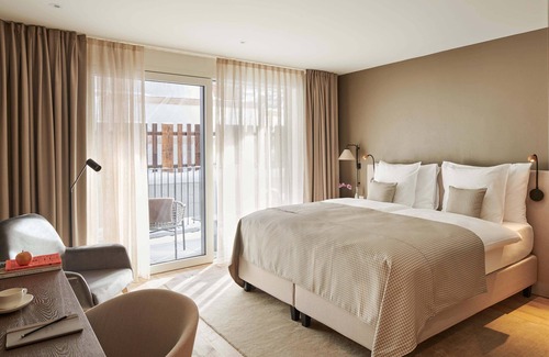 Zermatt City Centre Hotel | SCHLOSS Zermatt - CBD & Adaptogenic Spa and Sport Hotel