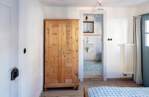 Lam House | Schlosserhaus Lam