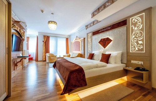 Am Feuersang Hotel | Schlosshotel Lacknerhof