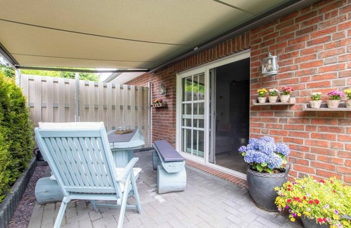 Tannenhausen House | Schnieke vacation home Kluntje with garden at the bathing lake Tannenhausen