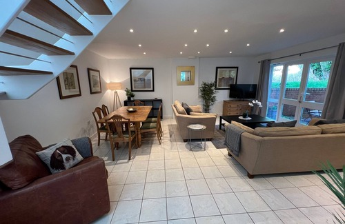 Coalbrookdale House | School Path Ironbridge Home with Rear Garden