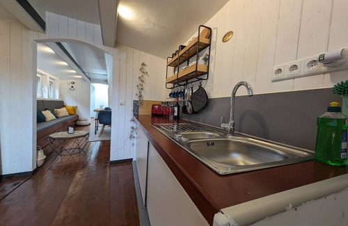 Stade Boat Rental | Schute Kunstkudder in the Hansehafen - Houseboat Kunstkudder in the Hansehafen in Stade