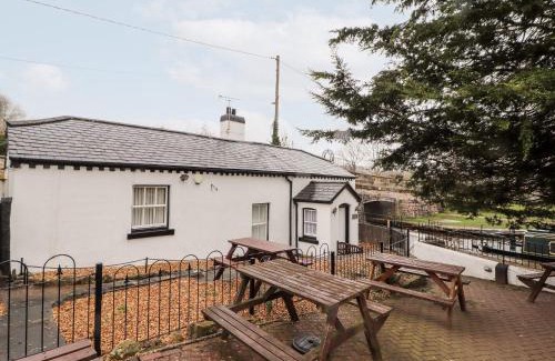 Trevor House | Scotch Hall Cottage