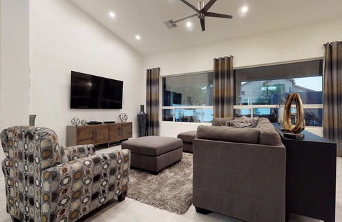 Arabian Crest House | Scottsdale home with private pool, hot tub & grill - near shopping