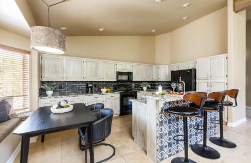 Paradise Park Vista House | Scottsdale Oasis-Saltwater Pool & Putting Green