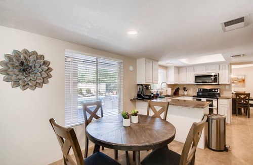 Sunset Hills House | Scottsdale-PV Mountainside Resort Home